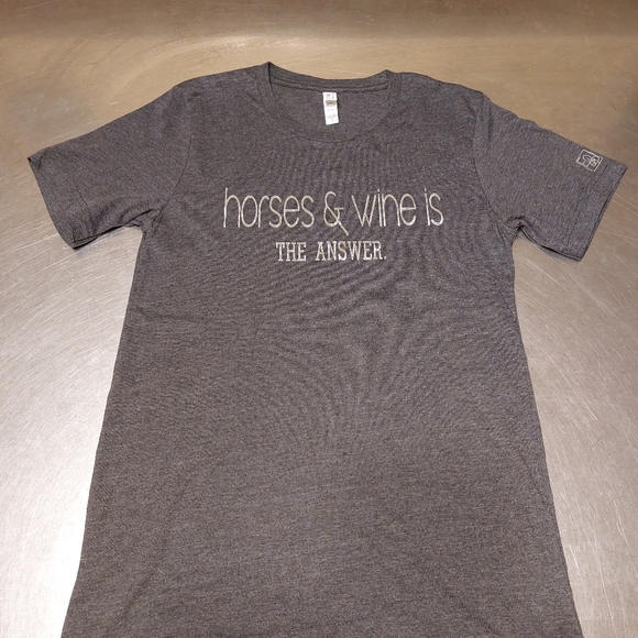 NWOT Equine & Design Horses and Wine IS The Answer T-Shirt Small Gray - Picture 2 of 5
